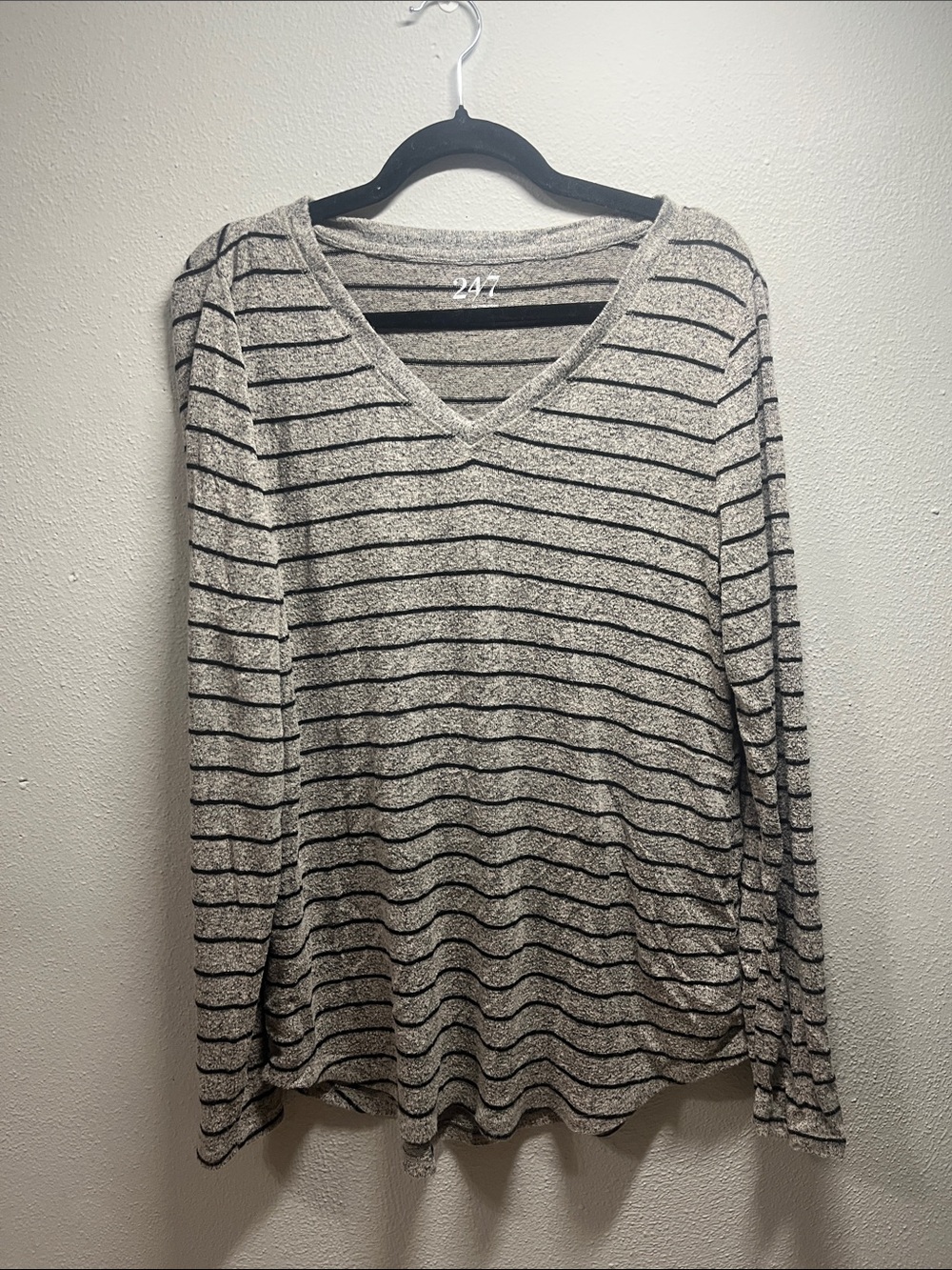 Cozy V-Neck Striped Long-Sleeve Top - Gray/Black